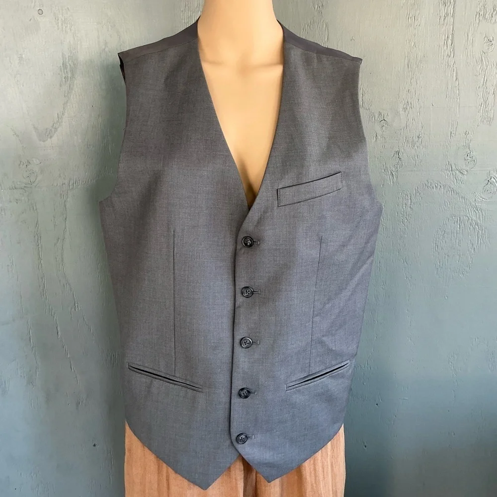 Perry Ellis Men's Charcoal Gray Five-Button Dress Vest Size Medium
